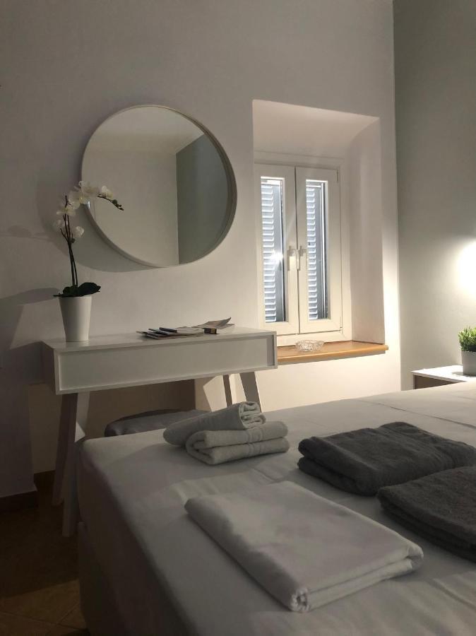 Amaryllis Suites Santorini 산토리니 외부 사진